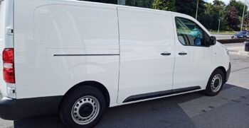 vauxhall-vivaro-